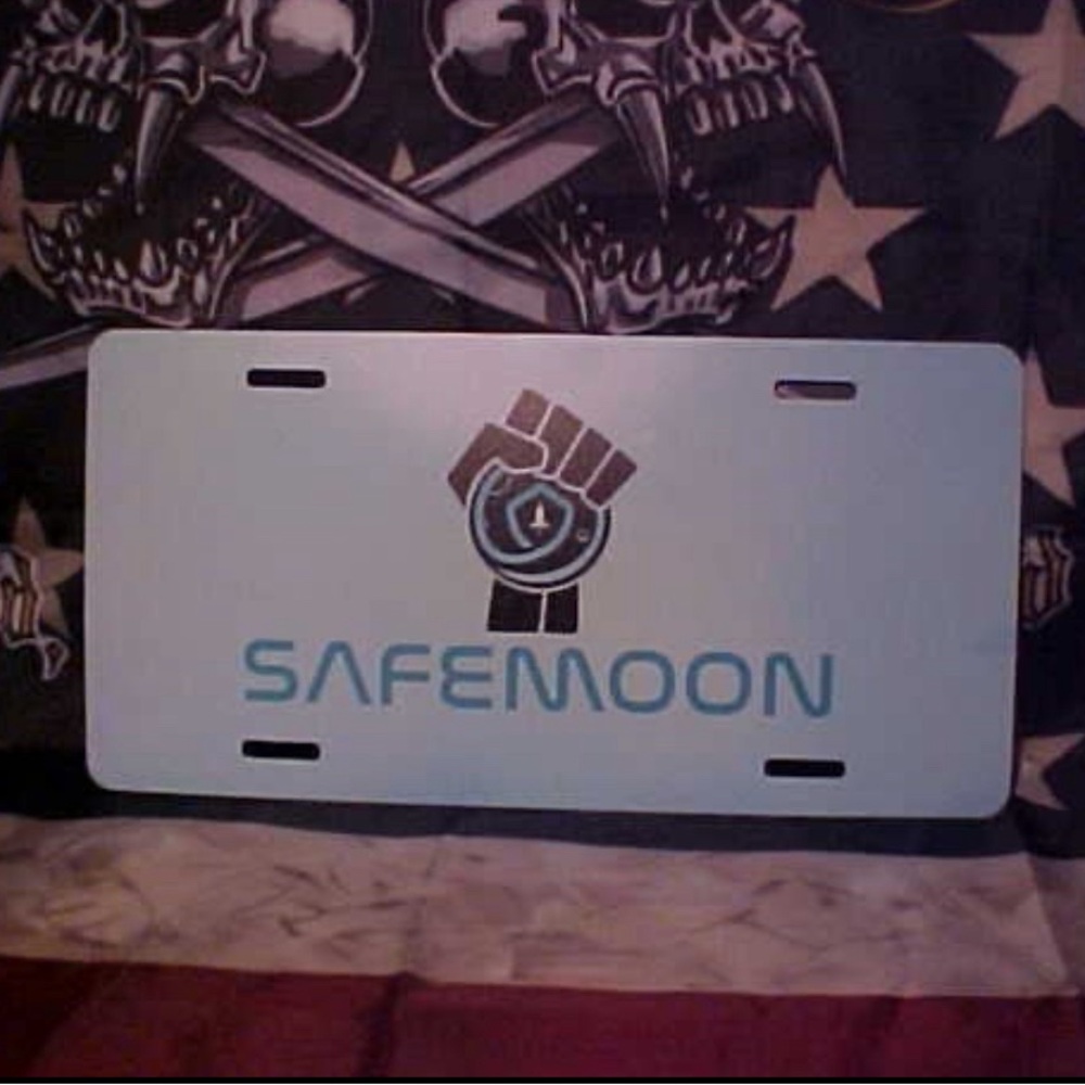 SAFEMOON Cryptocurrency License Plate Aluminum NEW Car Tag